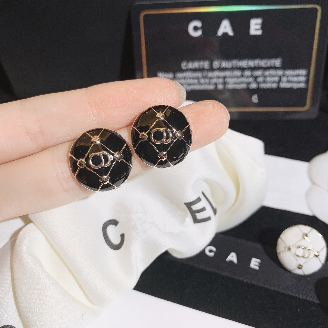 

Designer earrings Charm women's exclusive earrings High end design Jewelry accessories Selected quality gifts Fashion wear popular international brands