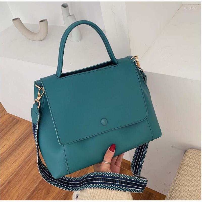 

Evening Bags 2022 Fashion Simply Leather Crossbody Bag For Women Splicing Shoulder Messenger Lady Travel Small Handbag, Brown