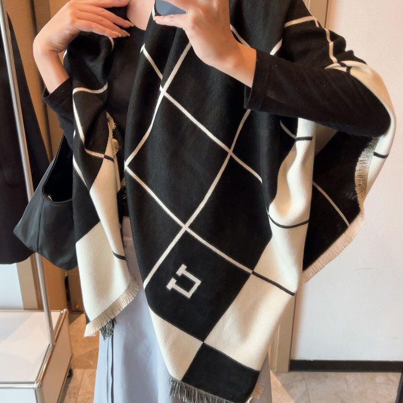 

Designer Winter Luxury Scarves Shawls Brand Kerchief Casual Classic Letters Tassels Shawl Fashion Women Scarfs Wraps Print Muffler