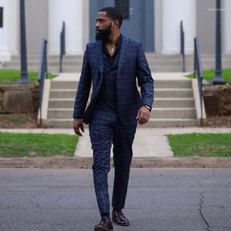 

Men's Suits Dark Navy Tailored Check Men's Suit Notched Lapel For Wedding Blazers Male Tuxedos Groom Wear With Jackets Vests And Pants, Beige