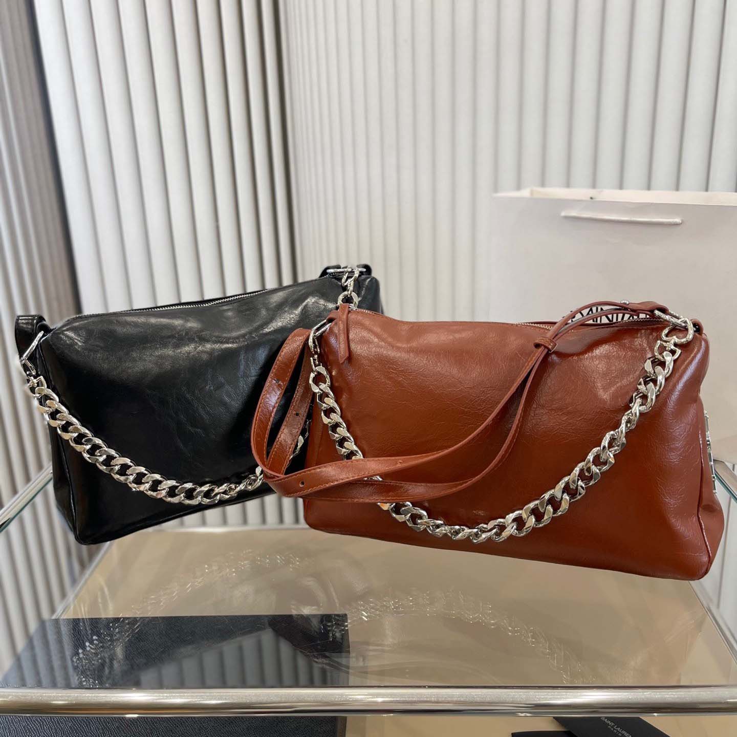 

Bags Designer Totes Bag Women Handbag Classic Luxury Brand Imitation Solid Color Large Capacity Shoulder Bag Fashion Splicing Chain Wallet Party Tote, Color1