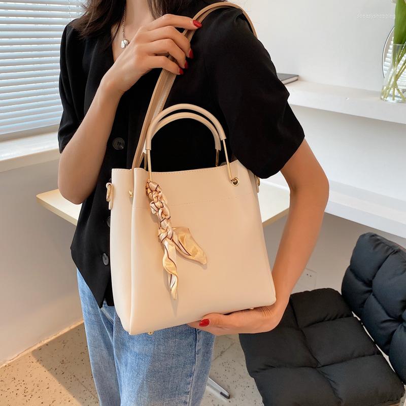 

Evening Bags High-quality Trendy Fashion Large-capacity Autumn Ladies Luxury All-match Shoulder Bag Portable Tote Bucket Handbag, Beige