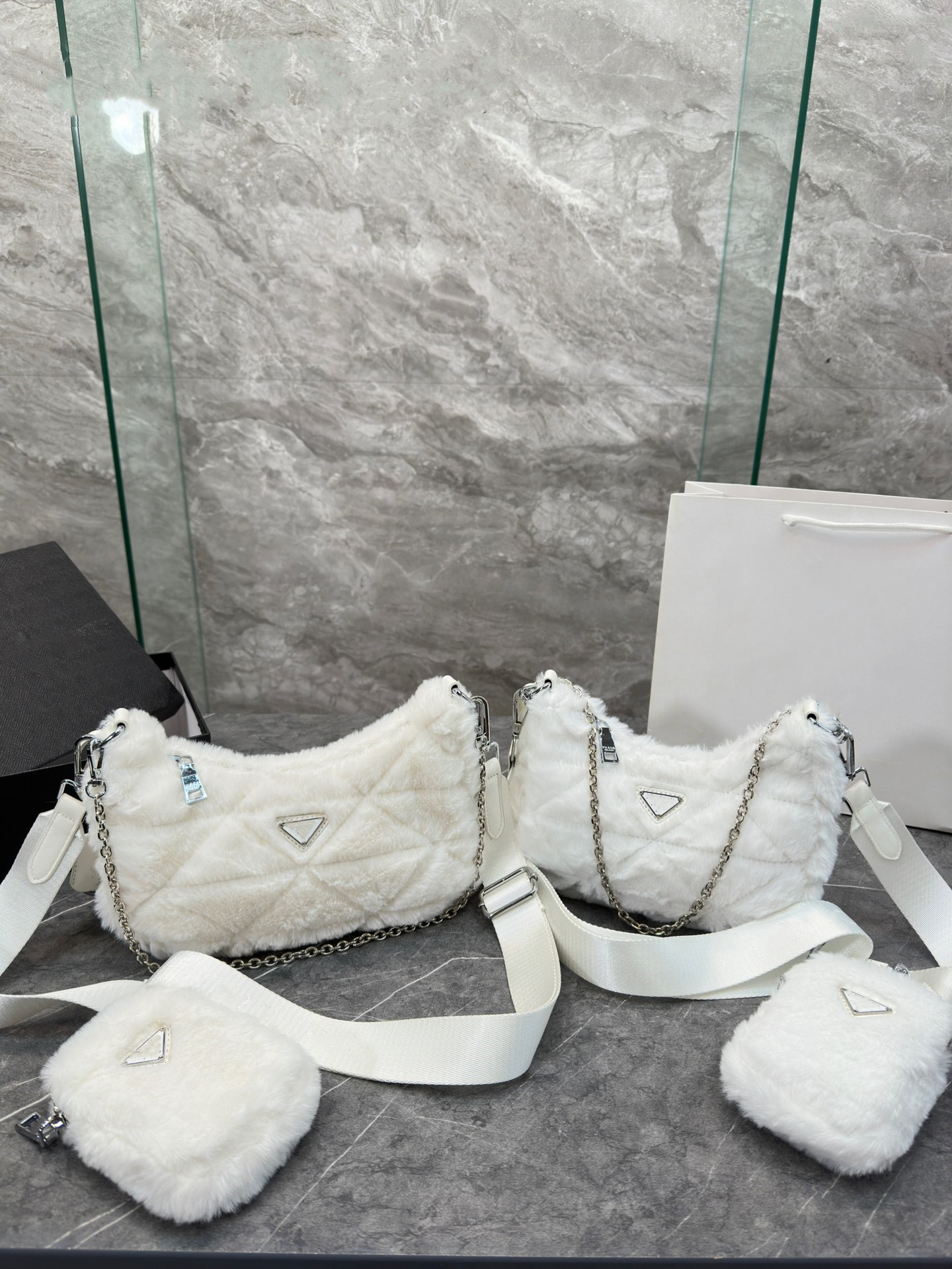 

LQ Luxury Handbag Winter Fur Bag Shoulder Bag Purse Hobo Designers Bags Lady Cute Crossbody Purses Tote Women Handbags 3Pcs/Sets, Extra freight