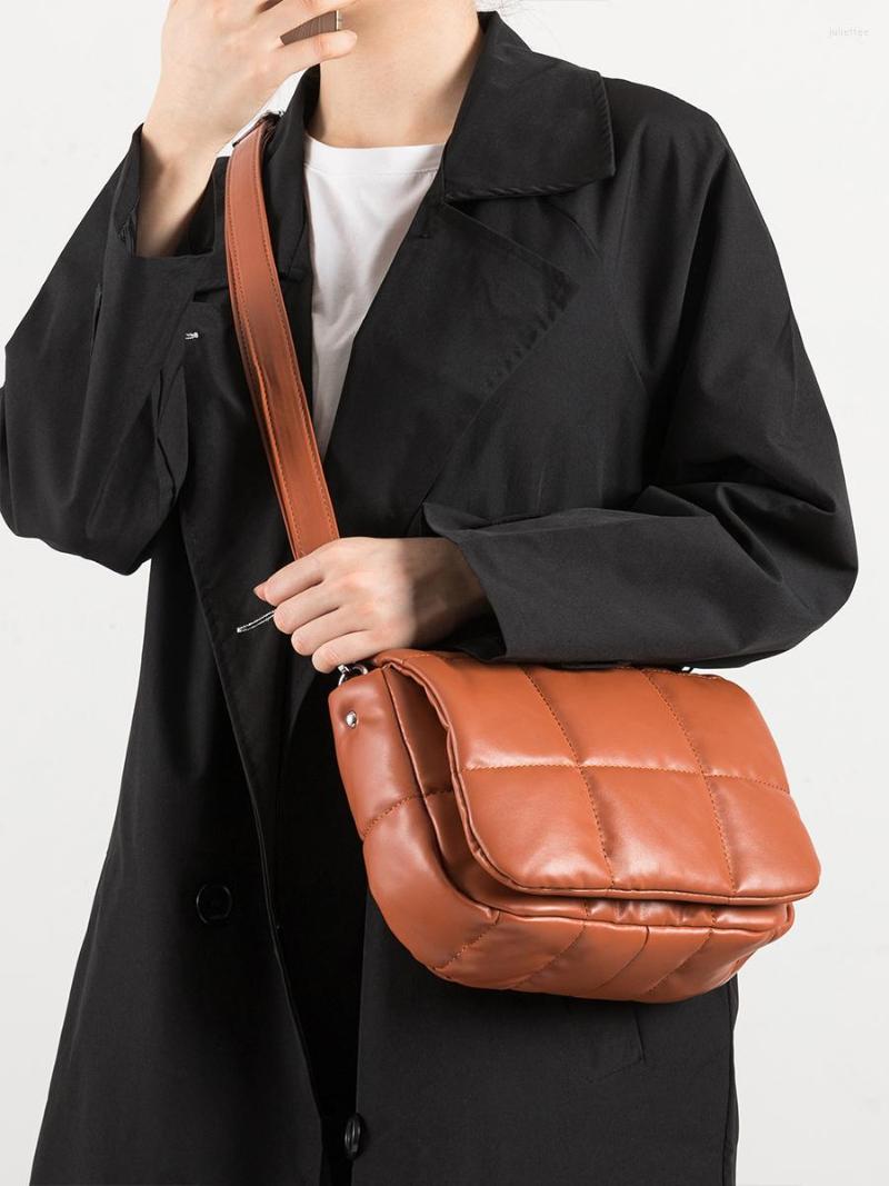 

Evening Bags Winter Women's Space Cotton Large Handbag Padeed Flap Knot Shoulder Bag Fashion Women Tote Soft PU Underarm Purses Ins, Black
