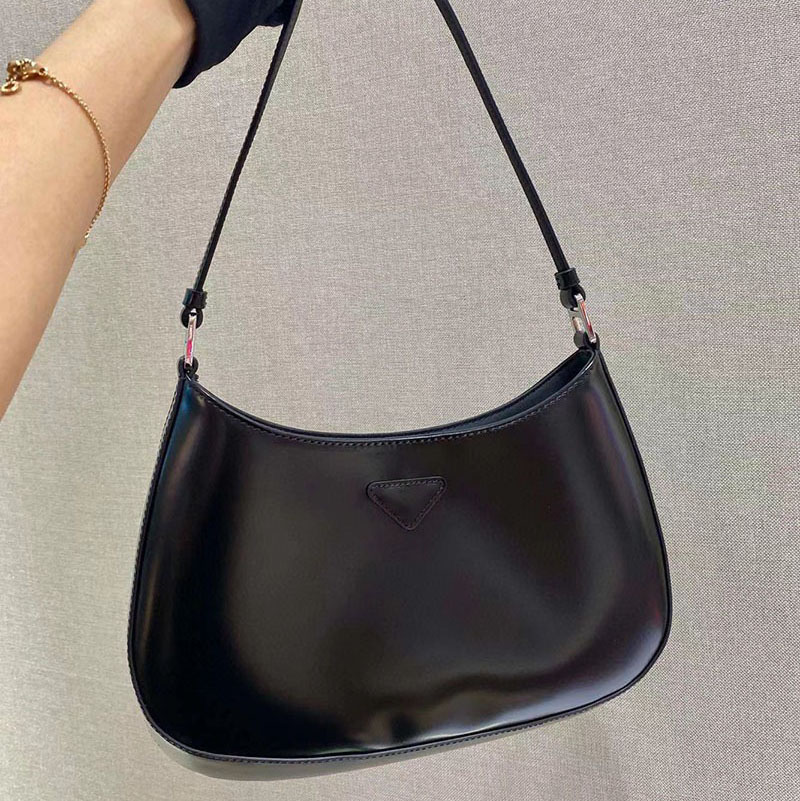 

designer bag shoulder bag the tote bag underarm women's leather Signature Medieval French stick Hobo bright face cowhide portable luxury designer handbags, White