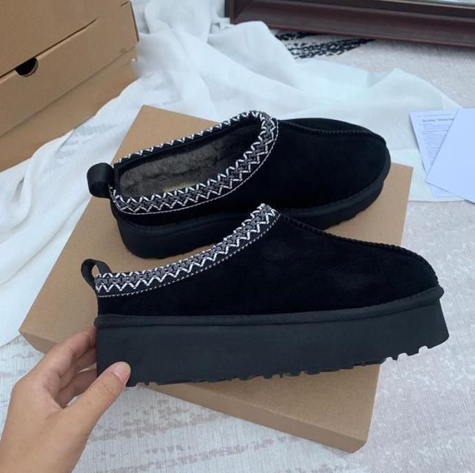 

2022 Designer Women Super Mini Snow Boots AUS Thick bottom Warm Platform Boot Indoor Australia Tazz Slipper House Shoe Winter Lazy Fur Booties With Box, Chocolate