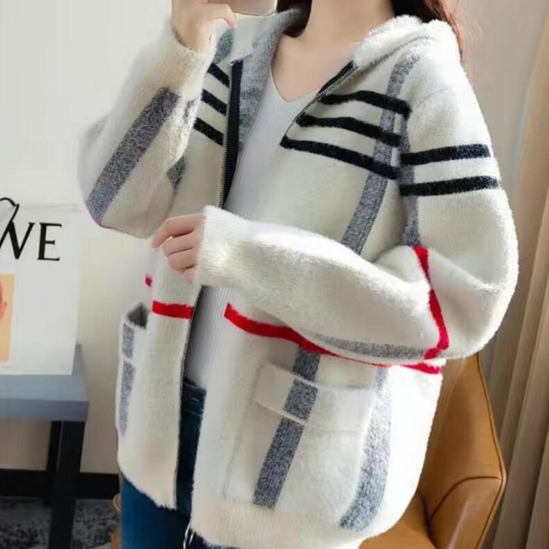 

Women's Sweaters Oversized Classic Plaid Stripe Knitted Cardigan Sweaters Casual Long Sleeves with Zipper Faux Mink Coat Hooded Jacket, White