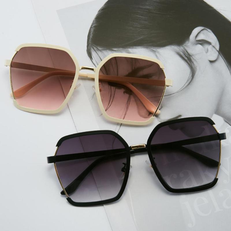 

Sunglasses UV400 Vintage Glasses High Quality Polygon Fashion Retro A926