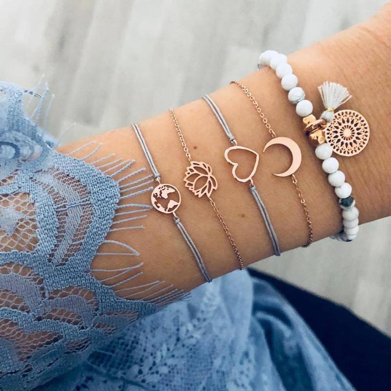 

Link Bracelets 5 Pcs/Set Women Fashion Moon Heart Map Lotus Tassel Beaded Bracelet Set Boho Retro Bangle Jewelry Party Gifts