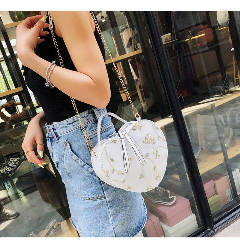 

Evening Bags Women's Bag 2022 PU Leather Shoulder Solid Color Fashion Diagonal Lace Peach Heart Chain Wild Handbag, Black