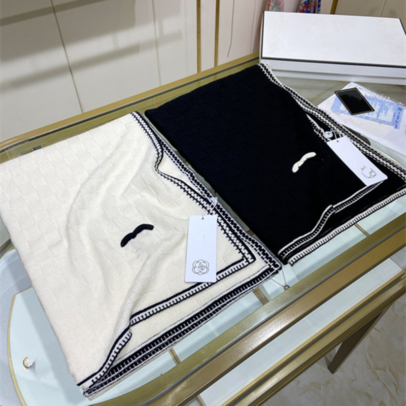 

Luxurys designers scarves solid color logo design women scarfs fashion trend match ladies scarf Valentine's Day Black White Shawl 200X80cm