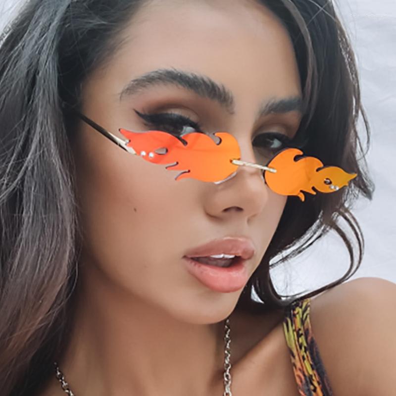 

Sunglasses Luxury Fashion Fire Flame Women Rimless Wave Sun Glasses Metal Shades For Vintage Mirror Eyewear UV400 Po