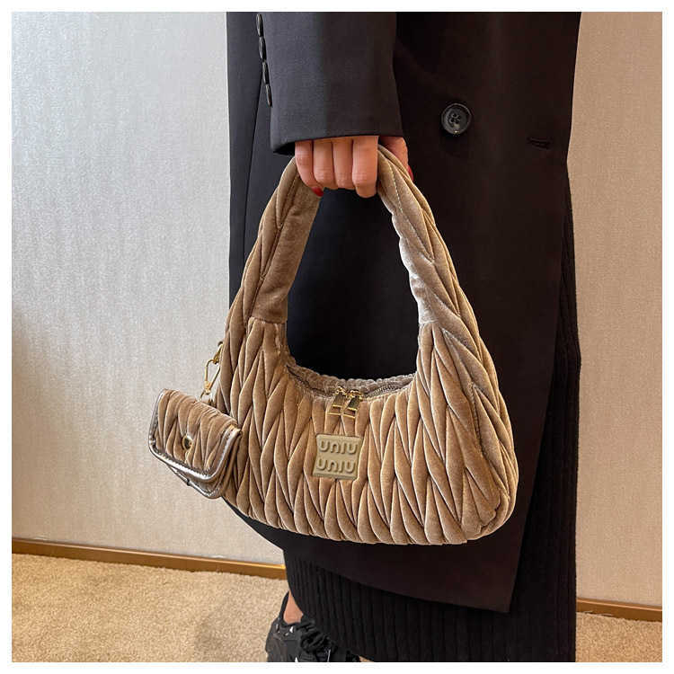 

Shoulder Bags Designer Fashion MM Handbags Wrist Temperament Goddess Handbag 2022 Autumn New Versatile Underarm Texture One Women's 6YNR Young Chic Sa, Pink