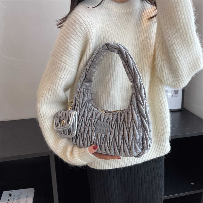 

Shoulder Bags Designer Fashion MM Handbags Wrist Temperament Goddess Handbag 2022 Autumn New Versatile Underarm One Women's Z6GG Young Chic Satin Simp, Pink