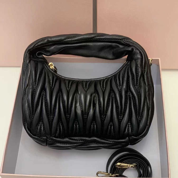 

Shoulder Bags Designer Fashion MM Handbags Wrist New Lambskin Logo Design Pleated Armpit Fashionable Versatile Same Women's Portable Messenger RYKS Yo, Twenty fourteen point five 6cm