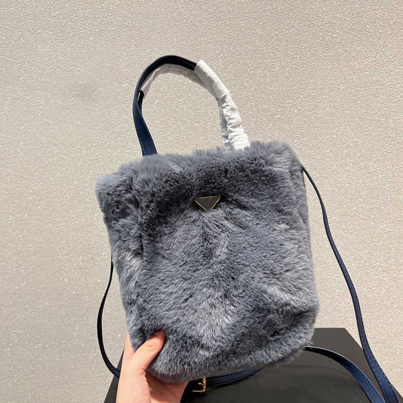 

totes bags designer tote handbag women luxurys bag Fashion Furry Shoulder Cute Pink Bag Shopping Crossbody Purse Wallet 221111 7G68, Pbag red