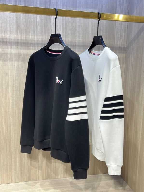 

Mens Hoodies Thoms Brownn Sweatshirts High Quality Sweater Autumn and Winter 22 New Fashion Brand Tb Four Toothbrush Embroidery Pattern Men's Round Neck Pullover, Black