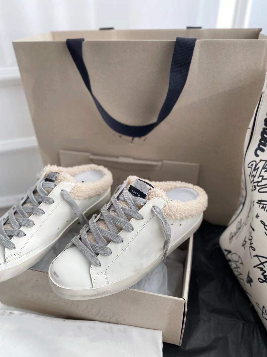 

2022 Winter New Style Couple Lamb Hair Little Dirty Shoes Semi trailer Casual, White