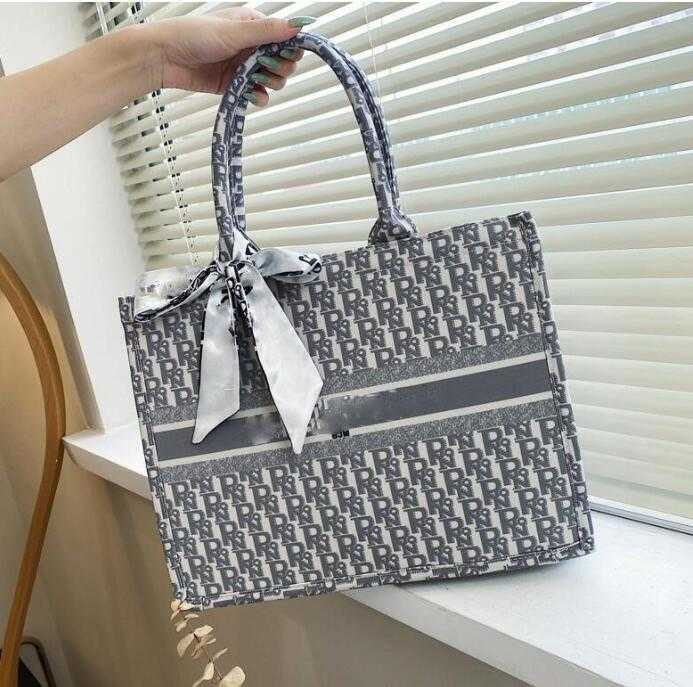 

Luxury Designer Handbag Multicolor Ladies Totes Bags All-match Artwork Knitting Medium Tote Embroidery Women Handbags Embossing Shoulder Bag, Separate
