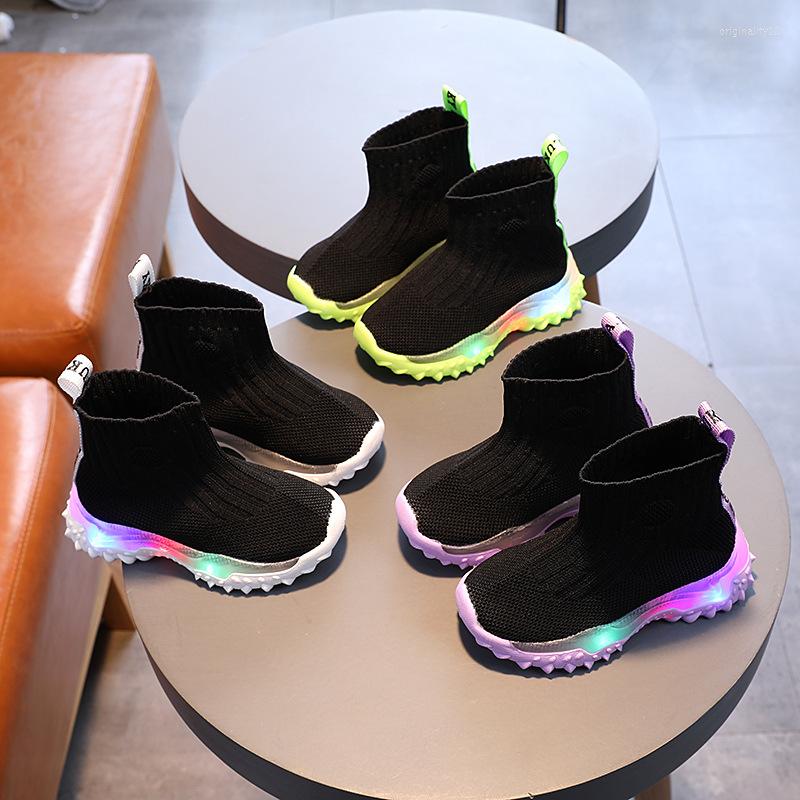 

Athletic Shoes Kids Led 2022 Autumn Boys Casual Sports Running Trainers Fashion Girls Glow Light Breathable Tennis Soft Sole Baby Flats, White