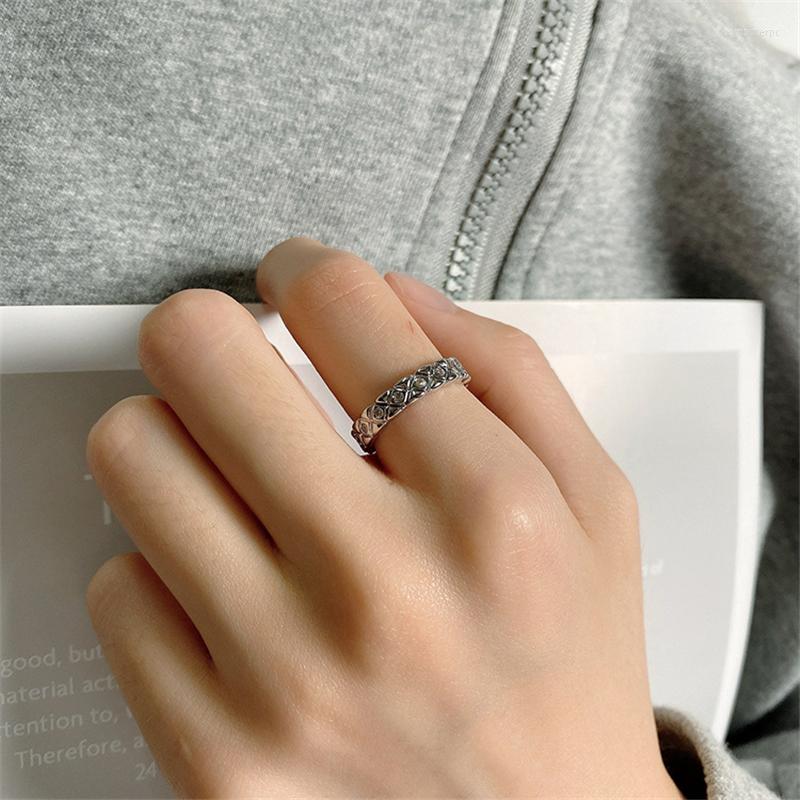 

Wedding Rings 2022 High Quality Ins Personality Diamond Shaped Zircon Couple Ring Ladies Temperament All Match Jewelry Gift