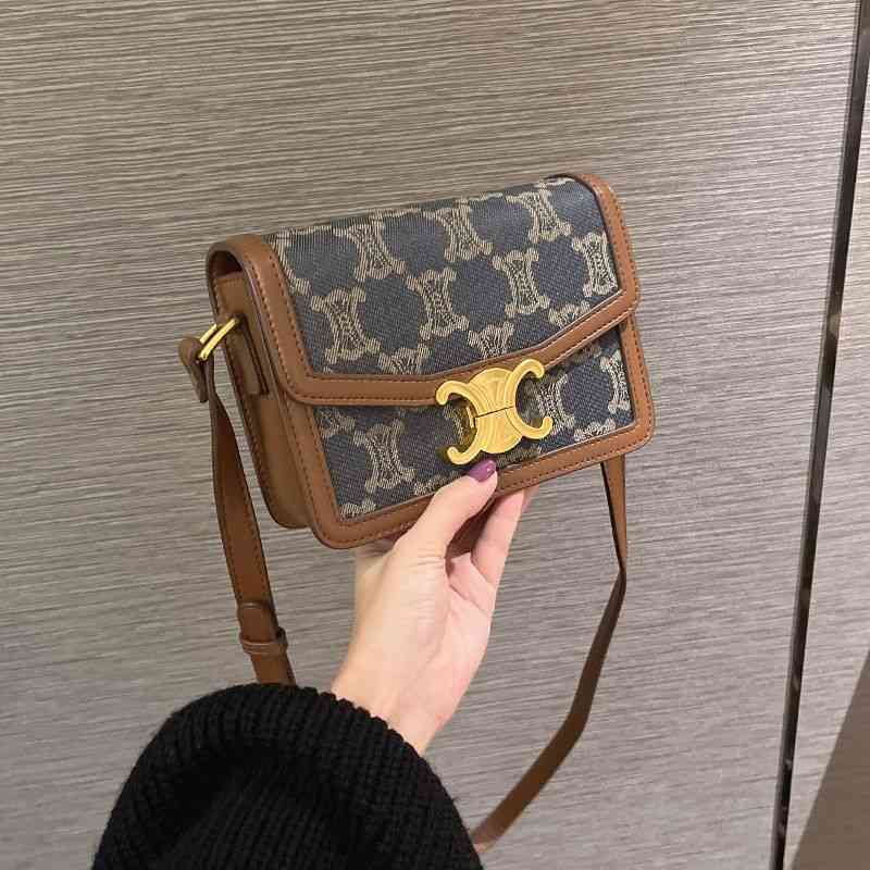 

Leather Old Flower Triumph Arch Tofu Bag Women's 2022 New Autumn and Winter Fashion Premium One Shoulder Crossbody Small Square, Coffee with laohua small