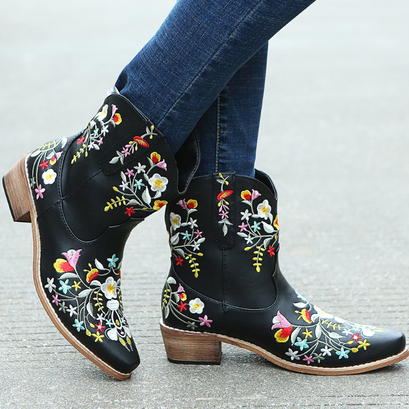 

Boots Women's Western Cowboy Boots Embroidered Pointed Toe Plus Size Leather Boots Casual Outdoor Hiking Shoes Botas Plataforma Mujer 221114, Black