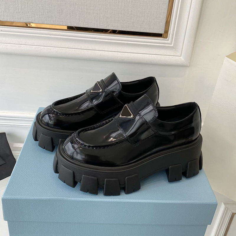 Authentique qualité populaire Designer mode plate-forme épaisse chaussures Lady femmes robe femmes en cuir verni véritable pompes mariage fête bu