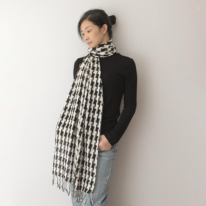 

Scarves Cotton For Women Classic Black White Houndstooth Oblong Scarf With Tassel Lady Autumn Winter Warm Shawl Wraps