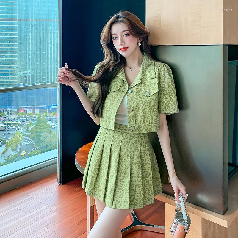 

Work Dresses Elegant 2 Piece Set Women Crop Top Pleated Skirt Outfit Summer Fashion Retro All-Match Print Two Suit, Picture shown