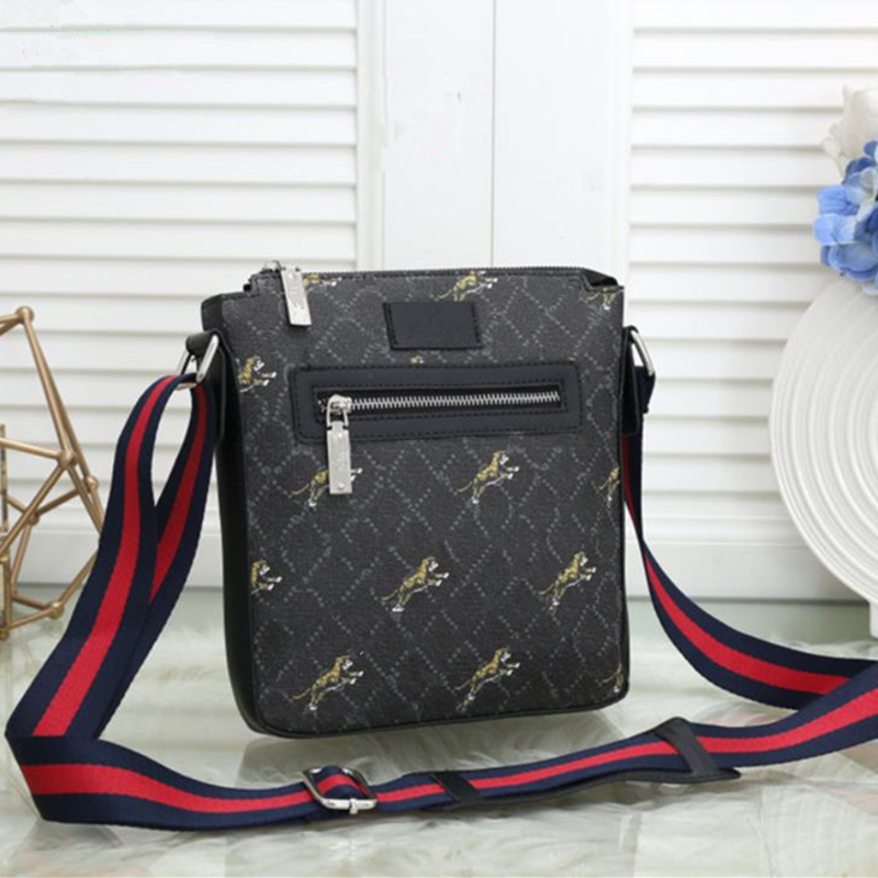 

New 2023 Men Crossbody Shoulder Bag styles Various sizes handbag luxurys designers bags pochette Multiple pockets 523599 fashion Messenger bag, A1