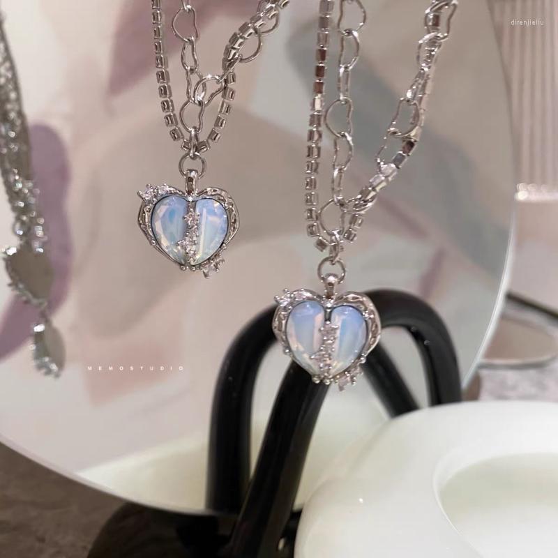 

Pendant Necklaces Korea Fashion Exquisite Split Heart Zircon Necklace Girl Luxury Sweet Cute Hollow Out Butterfly Collar Chain For Women