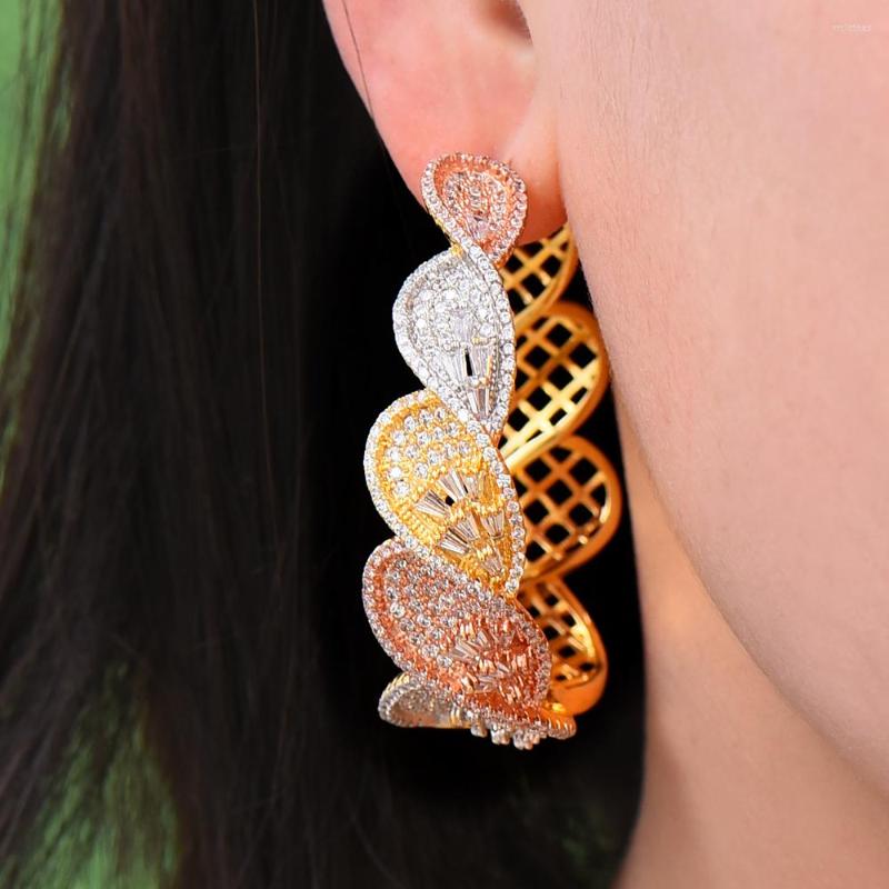 

Hoop Earrings Soramoore Trend Women's Love-shaped Rhinestone Claw Big Dinner Party Show Daily Fashion Jewelry Accessories