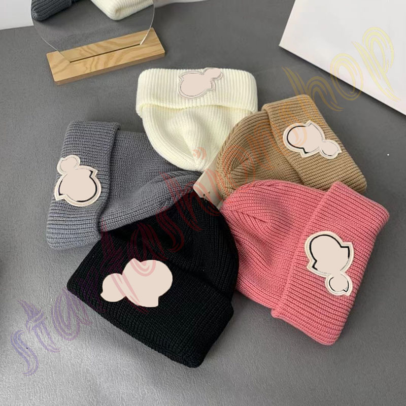 

Double logo Knitted Fur Pom Hat Fashion Designer Skull Cap Letters Beanie Men and Women Unisex Cashmere Quality, Black