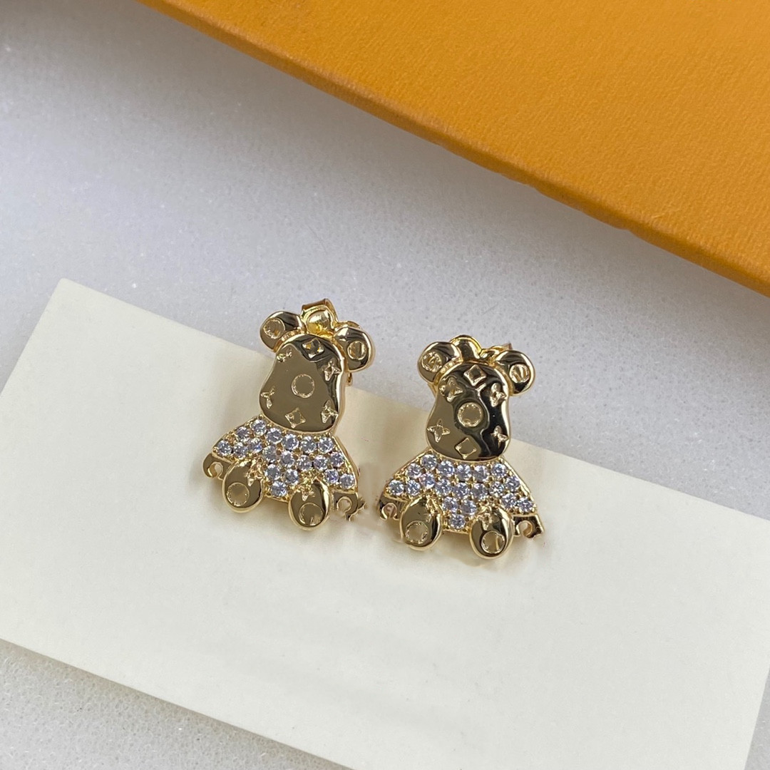 

Luxury Designer Jewelry Nails Charm Diamond Women's Bear Earrings Gold Plated Copper Elegant Wing Earrings Fashion New Style