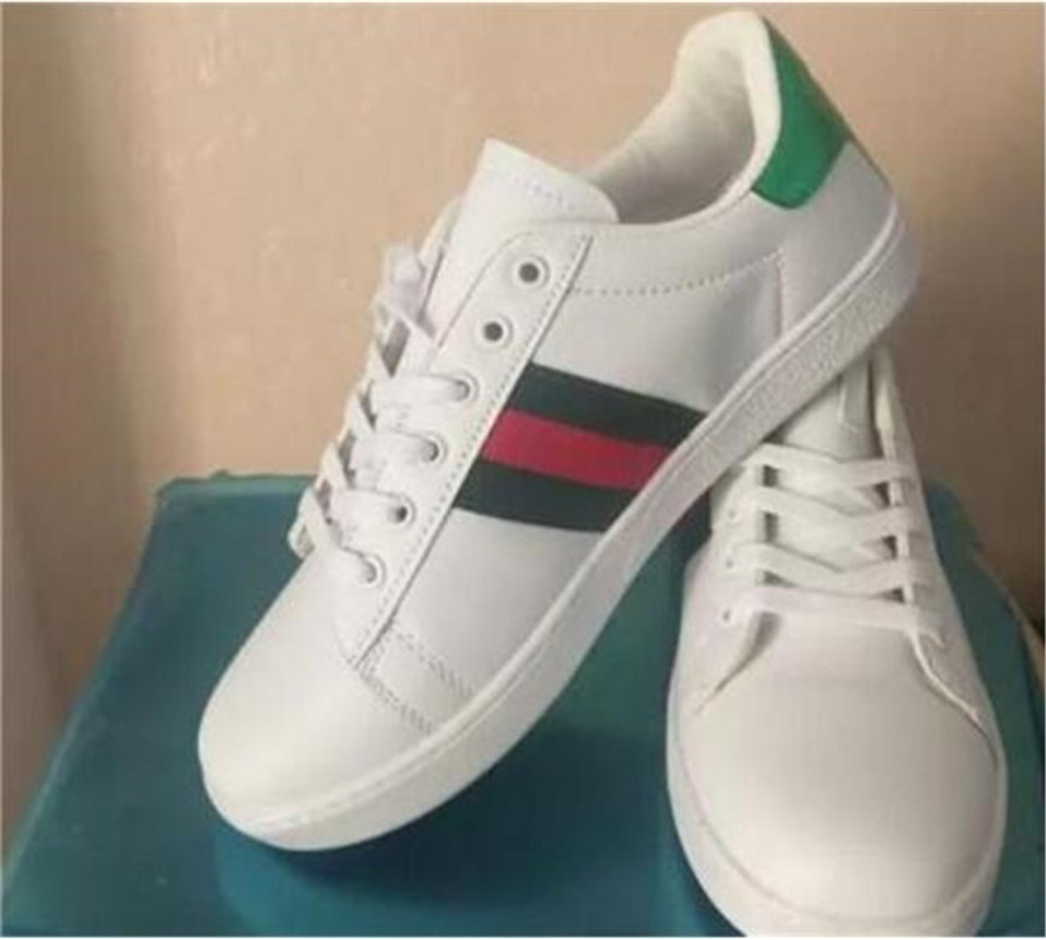

2023 Trainers Embroidered Shoes Men Sneakers Designer Casual Hembroidery white shoes women Fashion breathable wild sports Dress flat