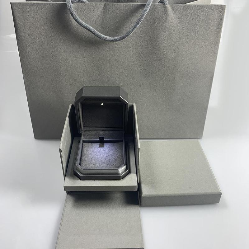 

Jewelry Pouches Exquisite Packaging Of Major Brands Bracelet Necklace Ring