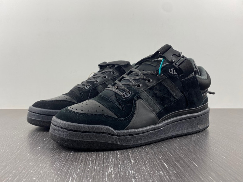 

Motorcycle Boots Authentic New Bad Bunny's Forum Low Triple Black GW5021 Casual Shoes Women Men Outdoor Lifestyle Running Sneakers With Original box, Bad bunnys forum black
