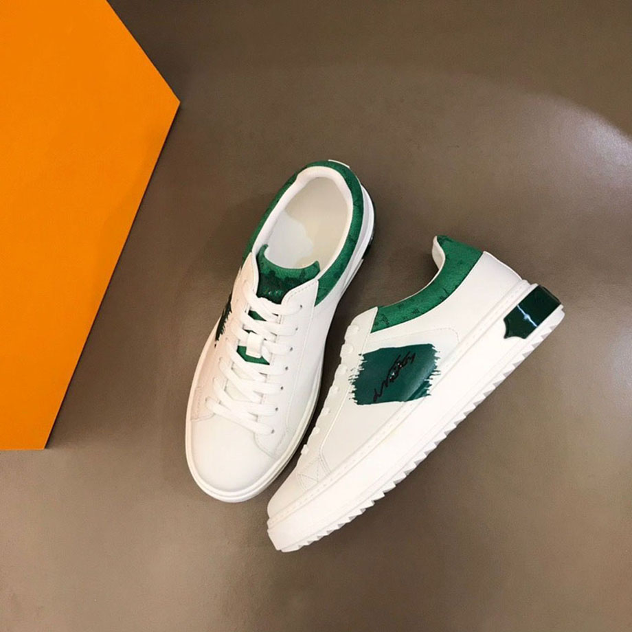 

2022 Designer sandal shoes Rhyton Beige Men Trainers Vintage Sneakes with box slippers women sandals fashion beach flat non-slip classical hole size 38-45 mnkk001 ag