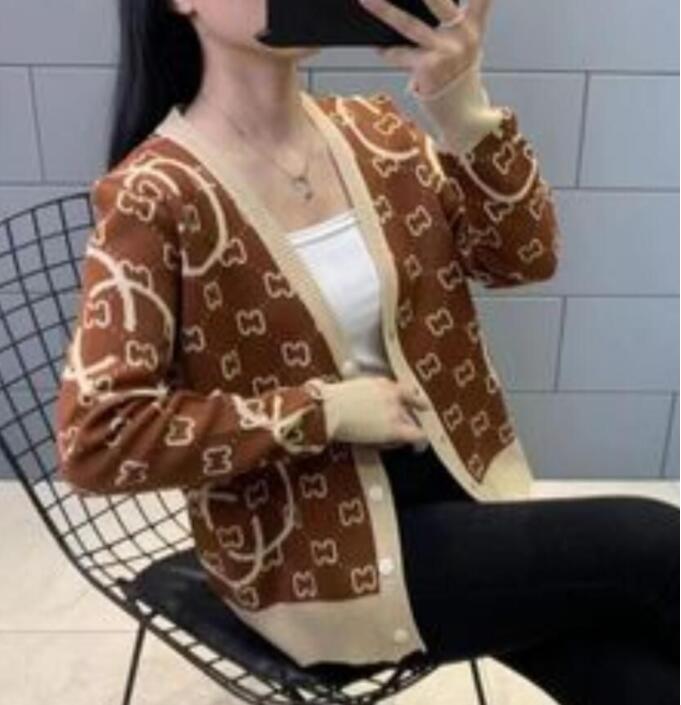 

Women's Sweaters Cardigan Fabric Luxury Coat V-neck and Button Placket Long Sleeve Winter Oversize Airy Rib-knit Tops