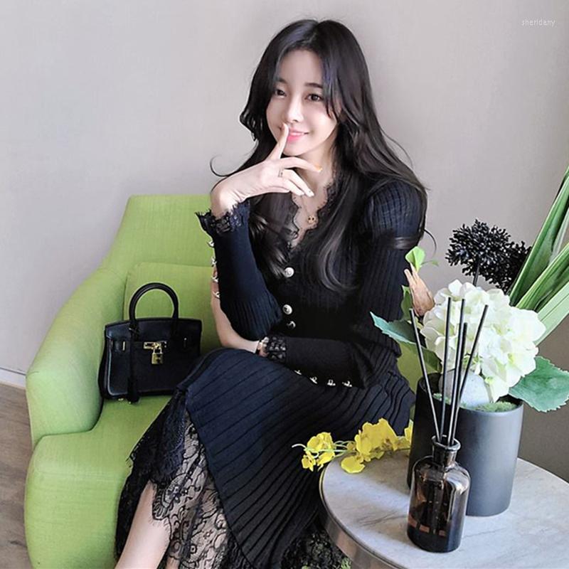 

Work Dresses French Small Fragrance Lace Trimmed V-Neck Knitted Two-Piece Set Autumn And Winter Hip Wrap Skirt Temperament Backing, Black