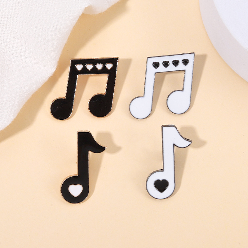 

Musical Eight Note Brooches for Women Black White Creative Enamel Badge Gold Silver Plated Metal Pins Small Clothes Accessories Gift Jewelry