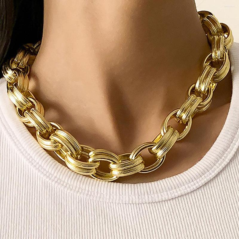 

Choker Retro Twisted Thick Necklace Female Simple Hip Hop Gold Color Metal Clavicle Necklaces Charm Girl Fashion Jewelry Party Gift