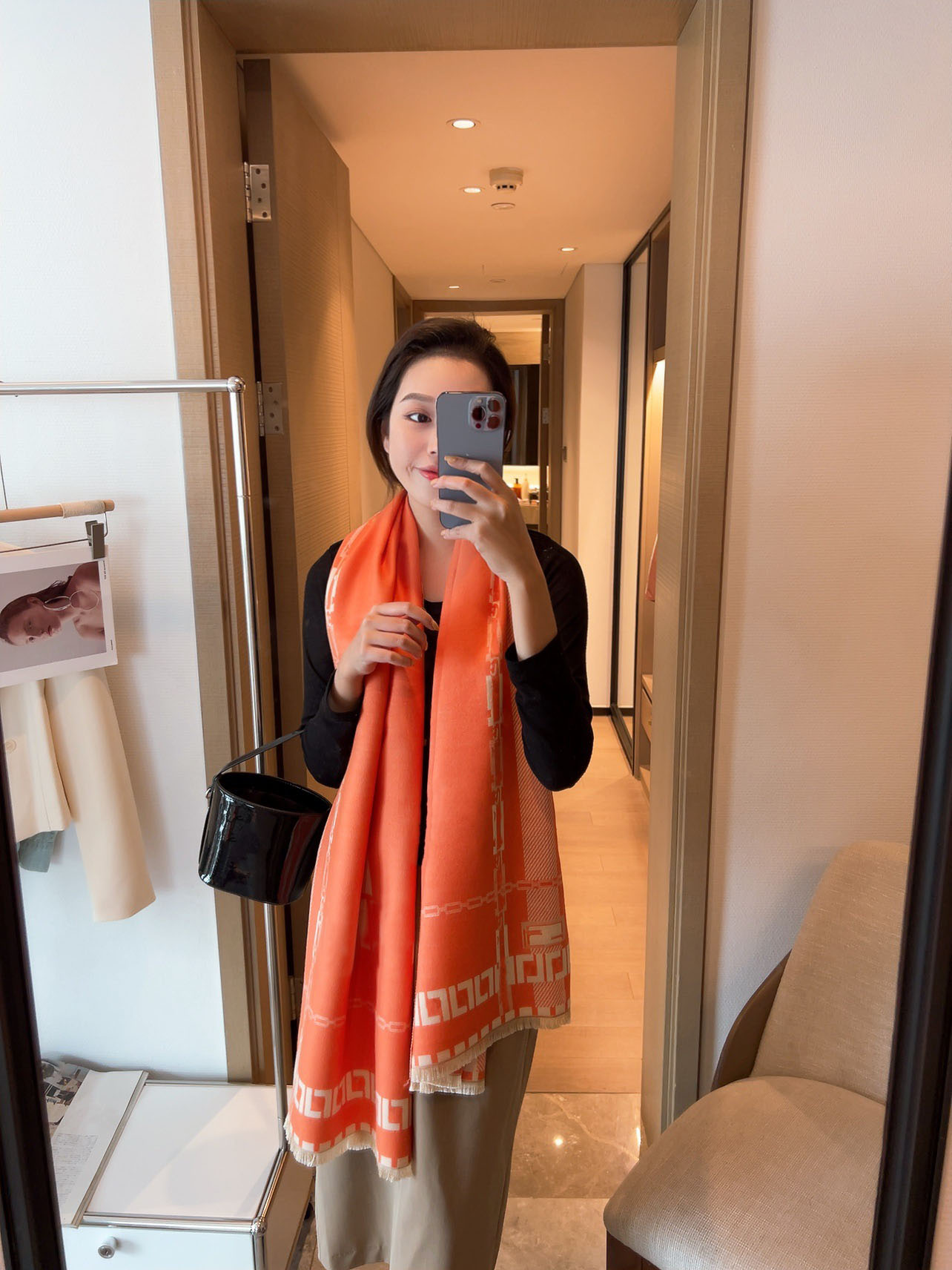 

2022 Designer Cashmere scarf new trend cashmere and silk material warm autumn/winter 7 colors to choose