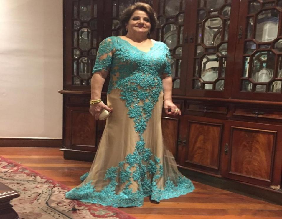 

Turquoise and Champagne Mother of Bride Dresses Lace Crystal V Neck Custom Made Grooms Mothers Dress Plus Size Evening Wear Cheap8825512