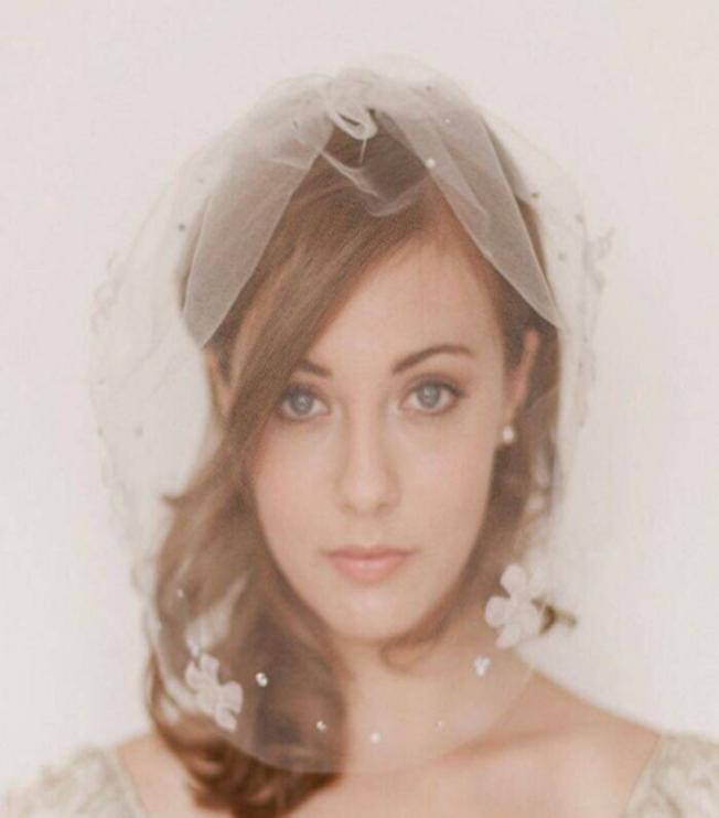 

Face Veil Beautiful Short One Layers Bridal Formal Veils White Bridal Veils Inexpensive Simple Edge Wedding Veil Wed Vintage Acces4144884, Ivory