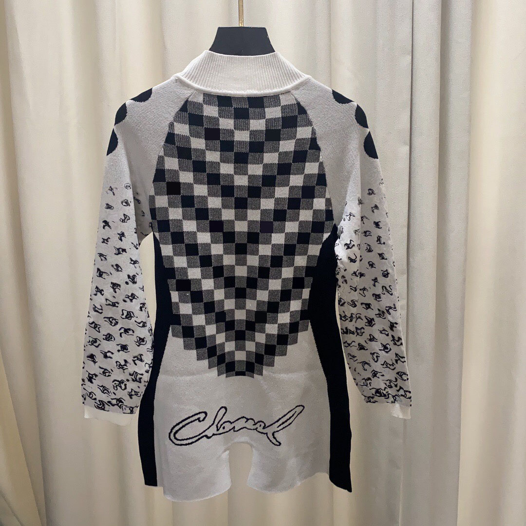 

2022 Designer Winter Women's Plaid Pattern Knit Jumpsuits Runway Half Neck Long Sleeve Zipper All Match Fashion Romper, Ivory