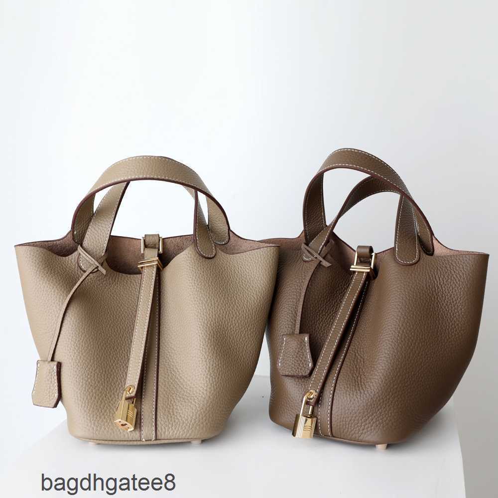 

Picotin Locks 2023 Bag Hermee Designer Bags Basket Tote Layer Kraft Vegetable Women's Leather 18cm Bucket Hand Litchi Pattern, Deep x elephant grey