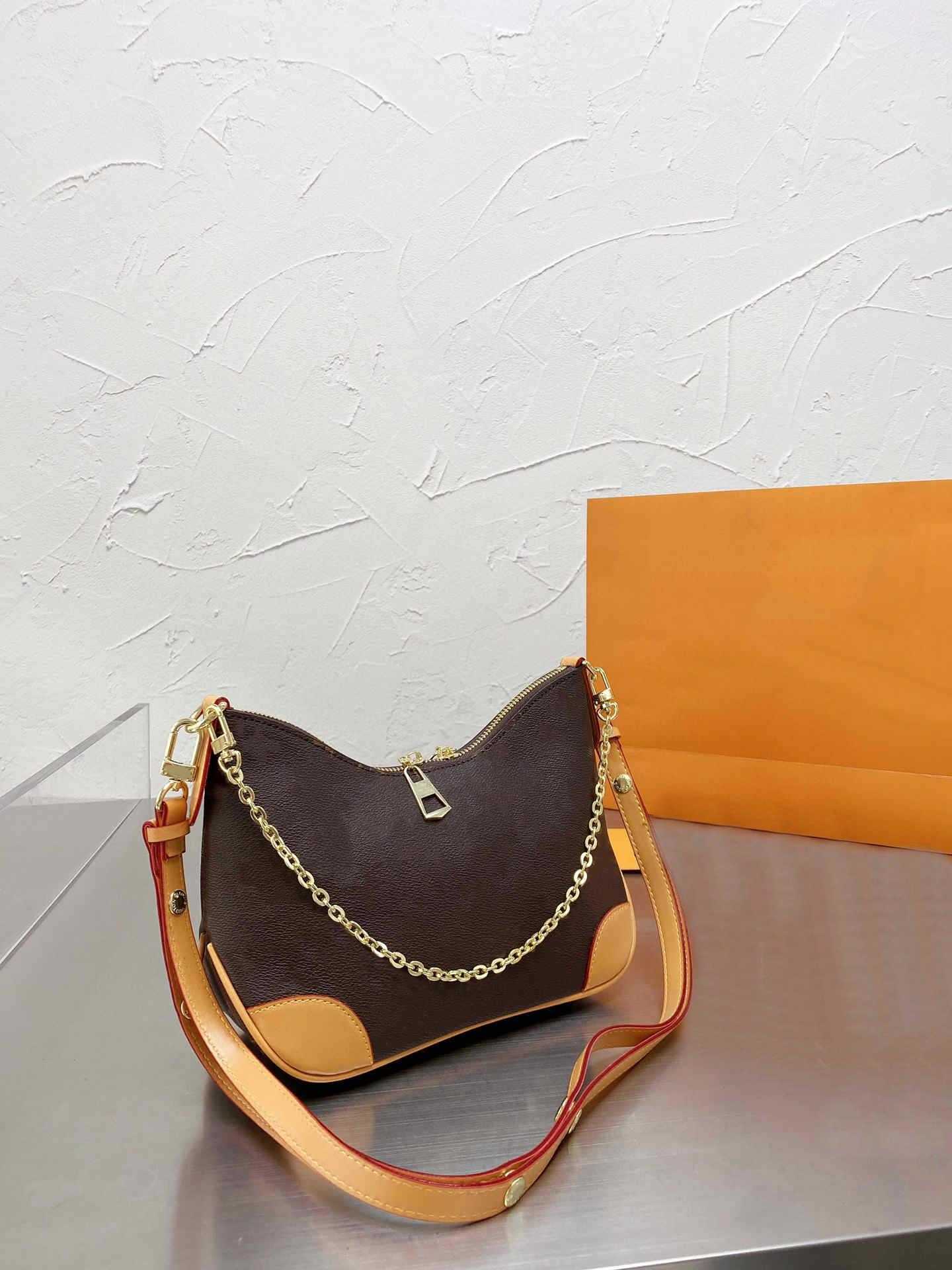 

designer Lvity Luxury bag handbags Classic Shoulder s Full Leather Bag Backpack Wallet Two Chains Flower Letter Pattern Famous L Design, Black