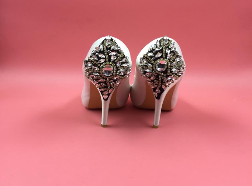 

Ivory Satin Rhinestones Wedding Shoes Pumps Peep Toe High Heels Platform Stilettos Party Shoes Crystals Back Heel Women Pumps Red9034899